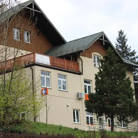 Nad Apteką Kompleks wypoczynkowy *